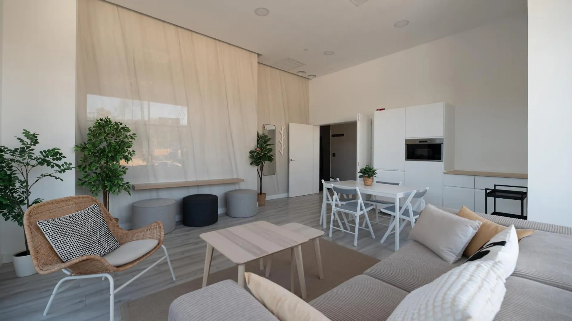 Xpce Urban 14 Malaga Skyline - Parking Free Apartment