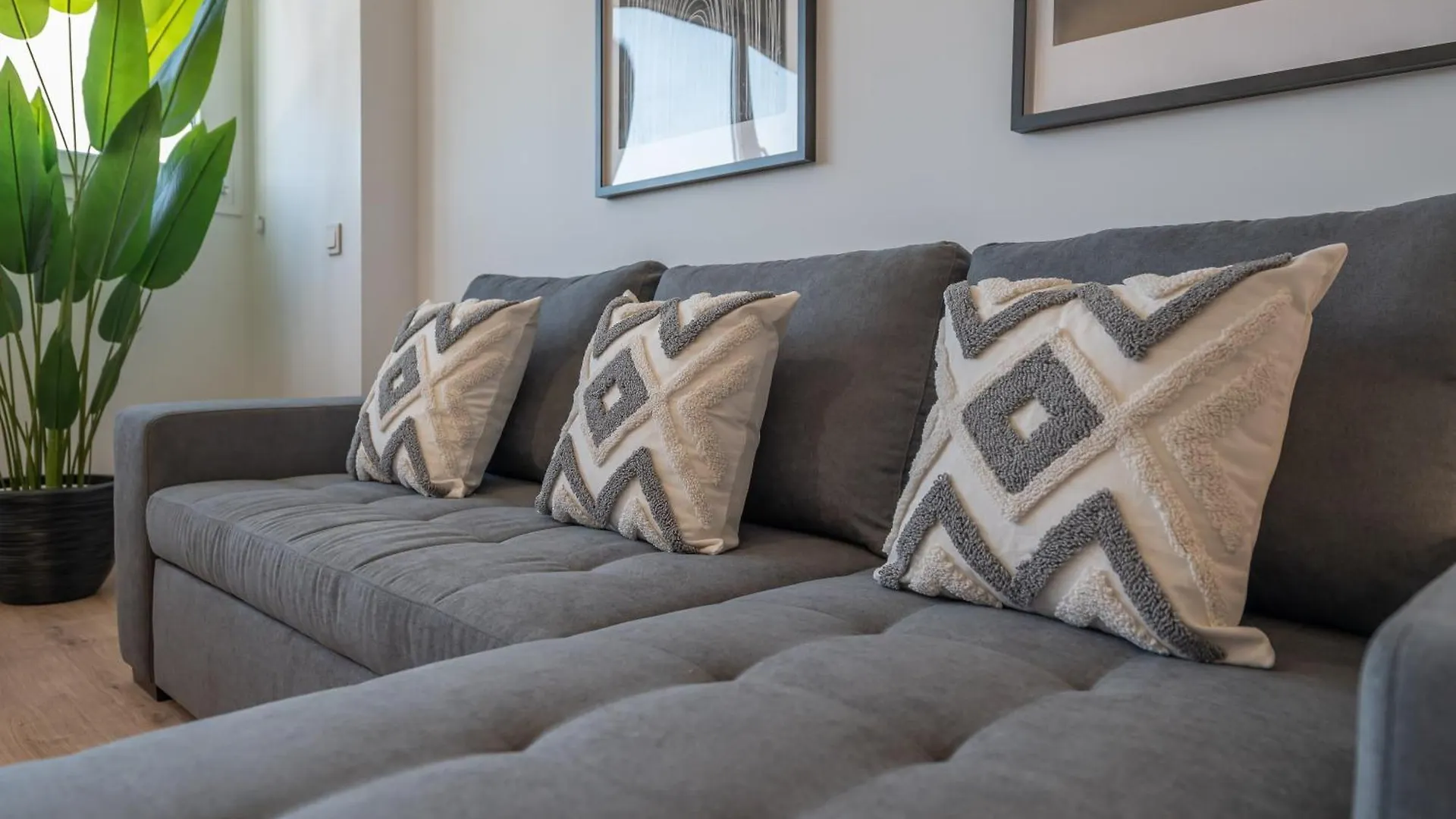 Xpce Urban 14 Malaga Skyline - Parking Free Apartment 0*,  Spain