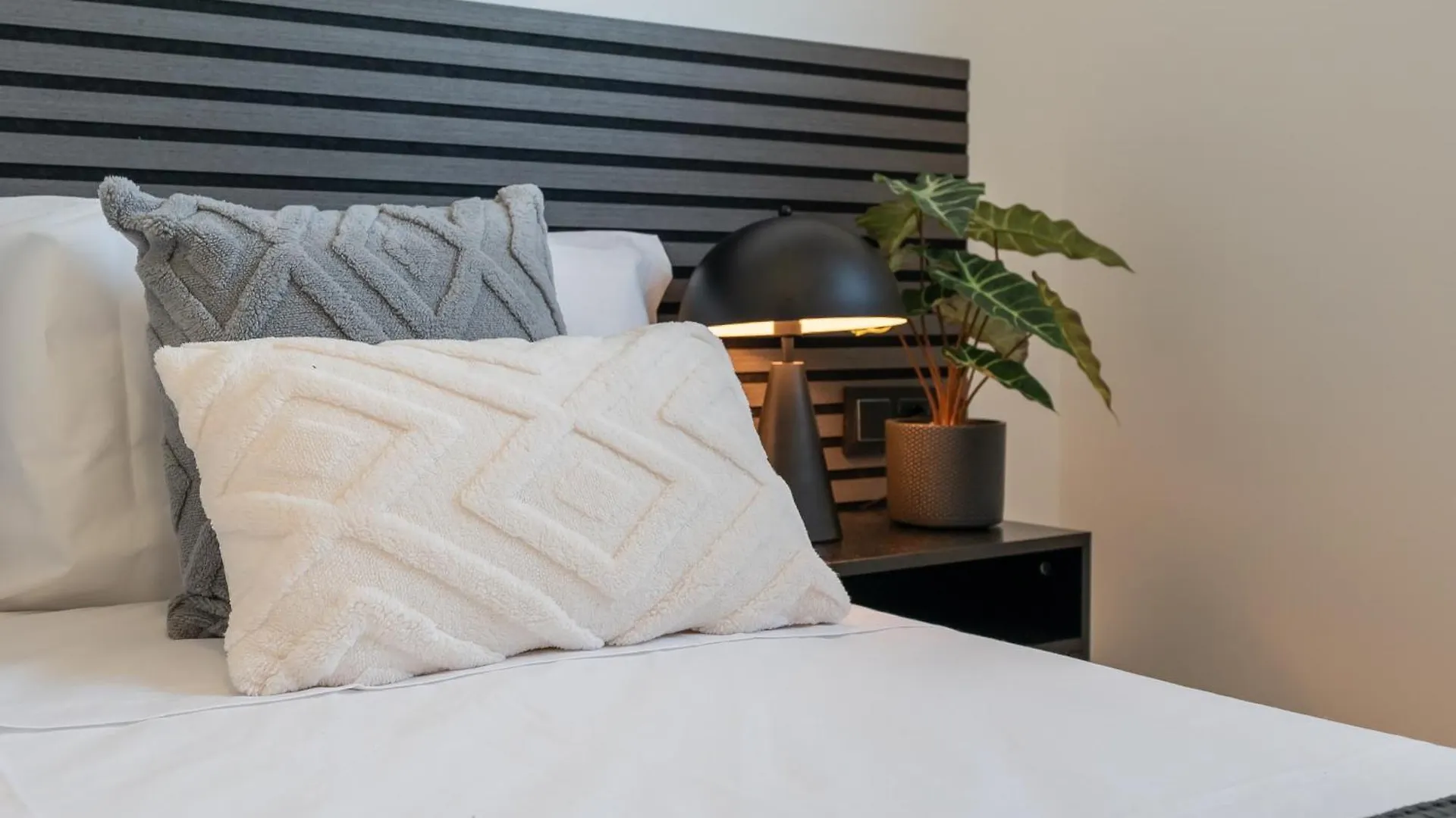 Xpce Urban 14 Malaga Skyline - Parking Free Apartment