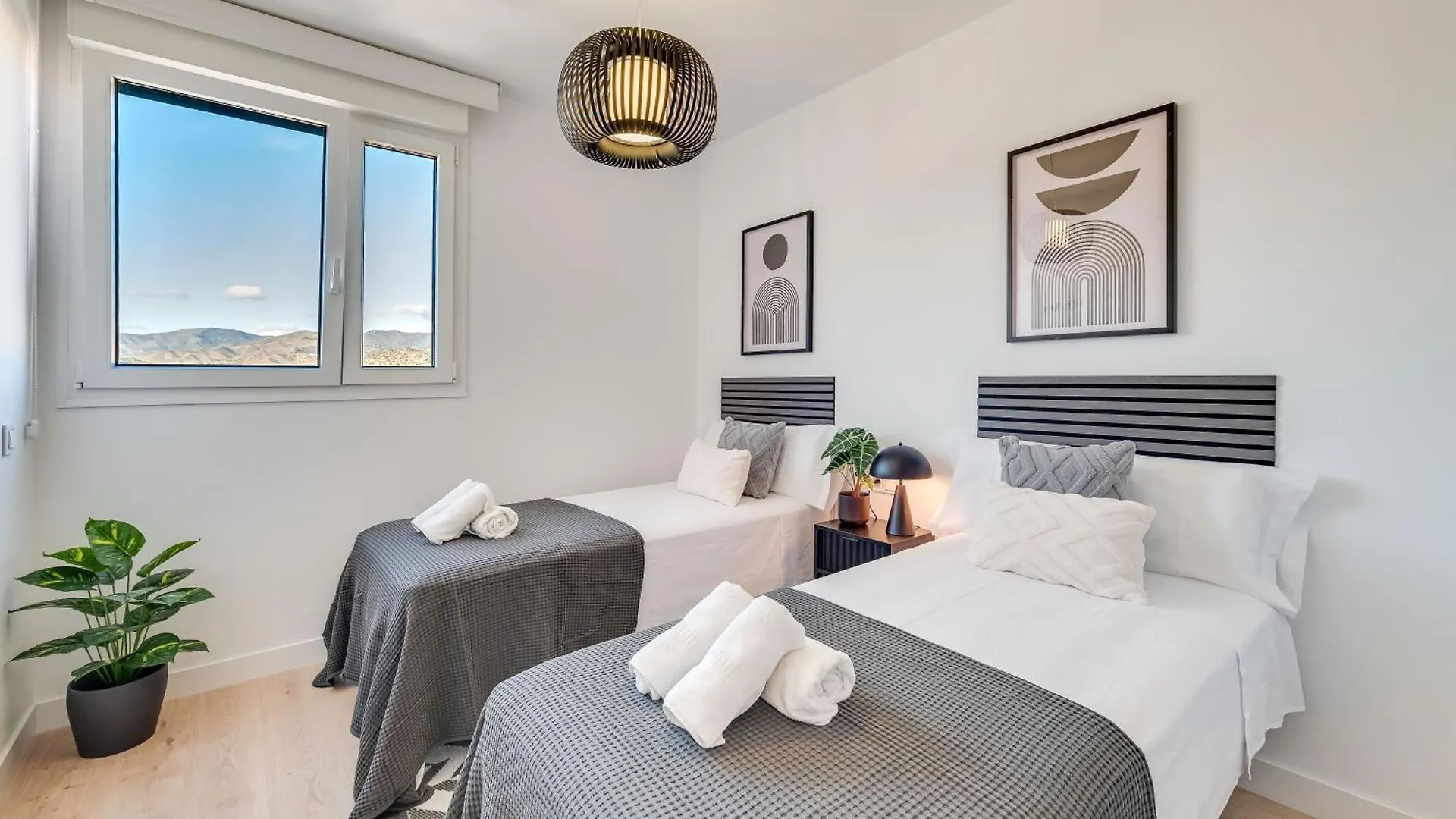 Xpce Urban 14 Malaga Skyline - Parking Free Apartment 0*,  Spain
